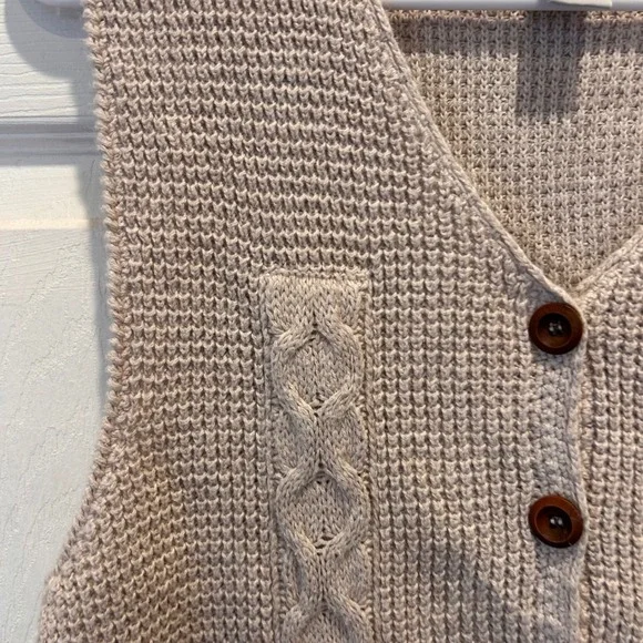 VTG Cabin Creek Large Beige Cotton Blend Chunky Cable Knit Vest Cottagecore - Picture 2 of 5